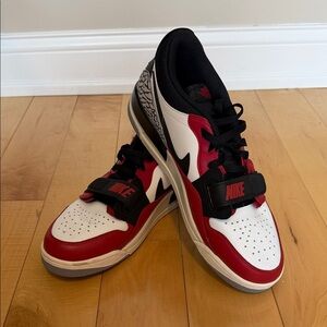 Nike Air Jordan Men’s Legacy 312 Low “Chicago” White/Varsity Red/Black Size 11.5